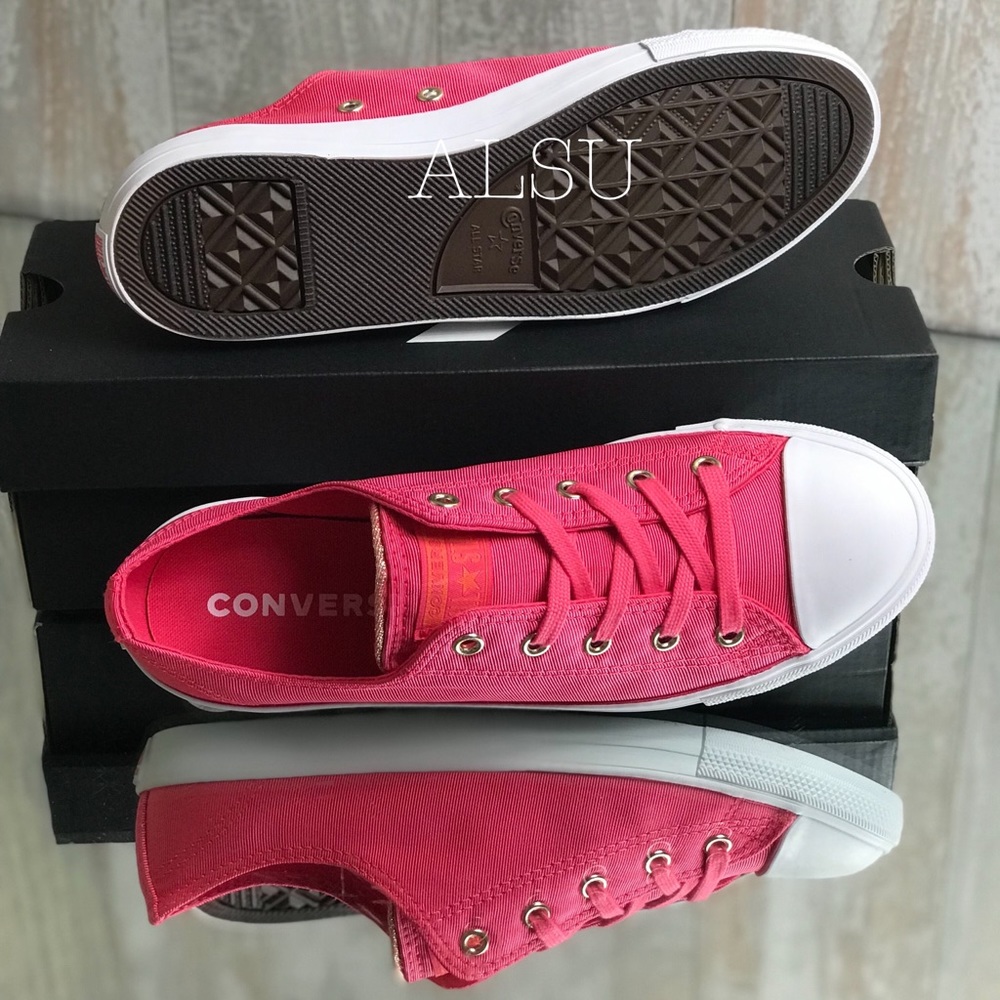 NWT Converse Ctas Dainty OX Strawberry 🍓 Jam W - Picture 5 of 8